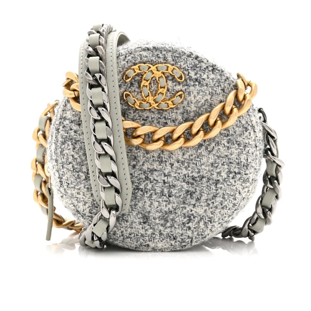 Chanel 19 Gray Tweed & Wool Round Shoulder Bag NWOT Full Inclusion